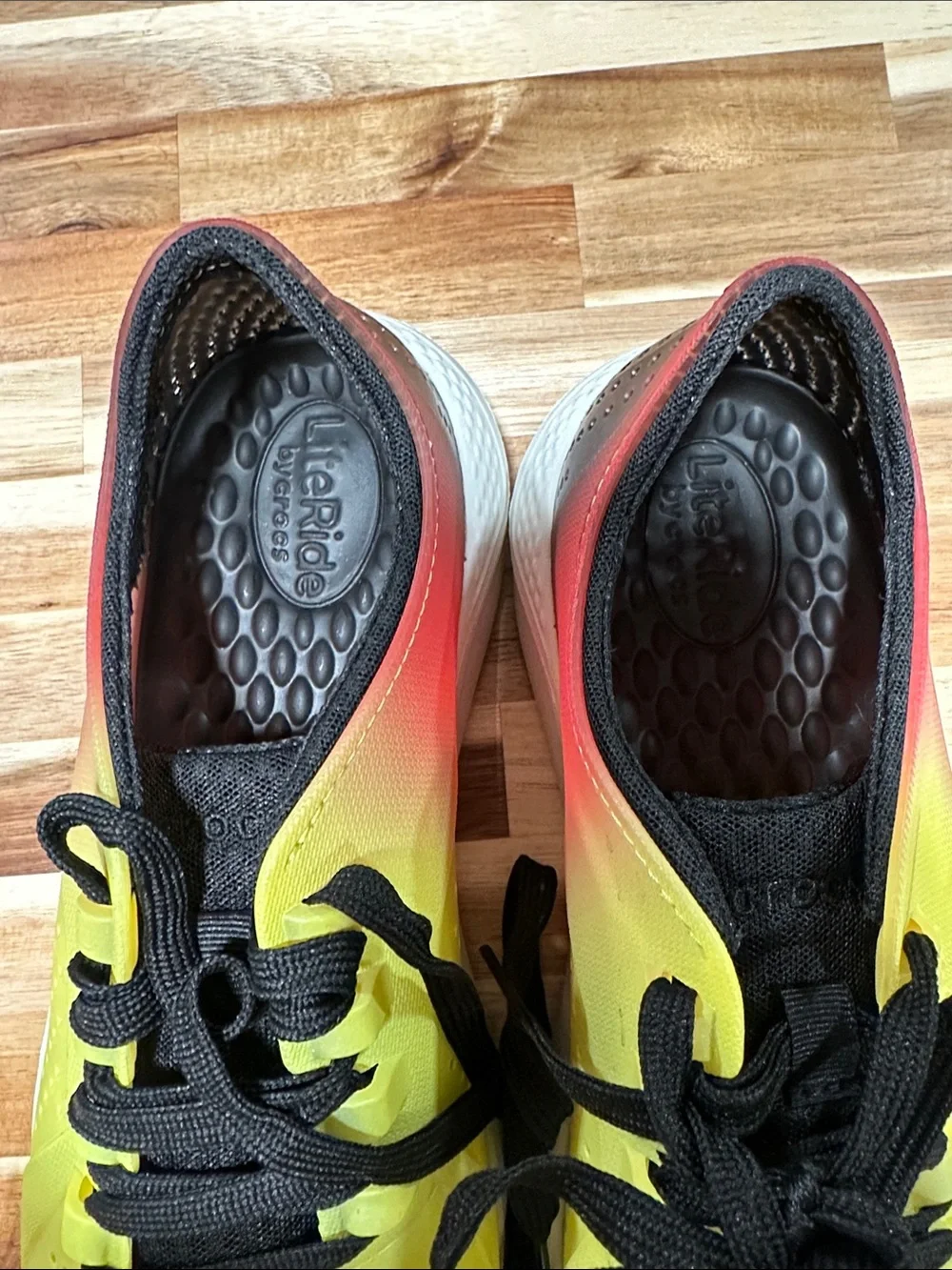 CROCS Men's Gradient Yellow to Red LiteRide Sneakers with Black Laces 474